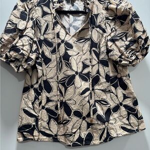 Entro Cream and Black Puff Sleeve Blouse